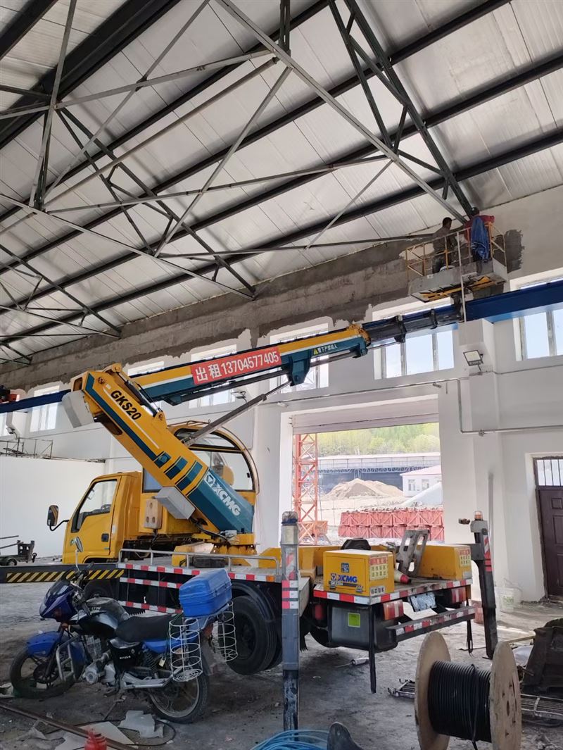 出租高空作業(yè)車，和半截子貨車