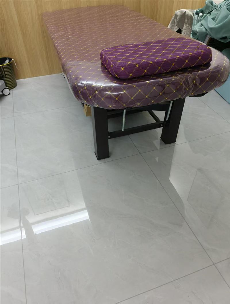 出售美容床全新特別壯。130一張，一共2張，電話13089531699